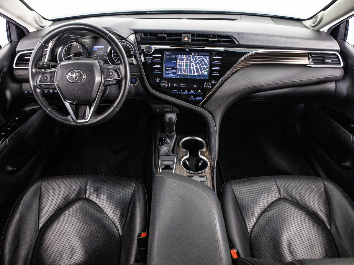 Toyota Camry с пробегом — 2018 год. Фото: #7