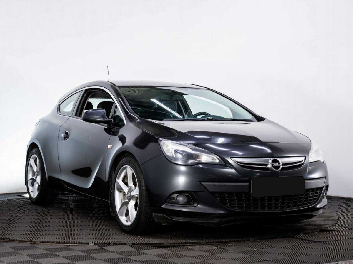 Opel Astra с пробегом — 2013 год. Фото: #2