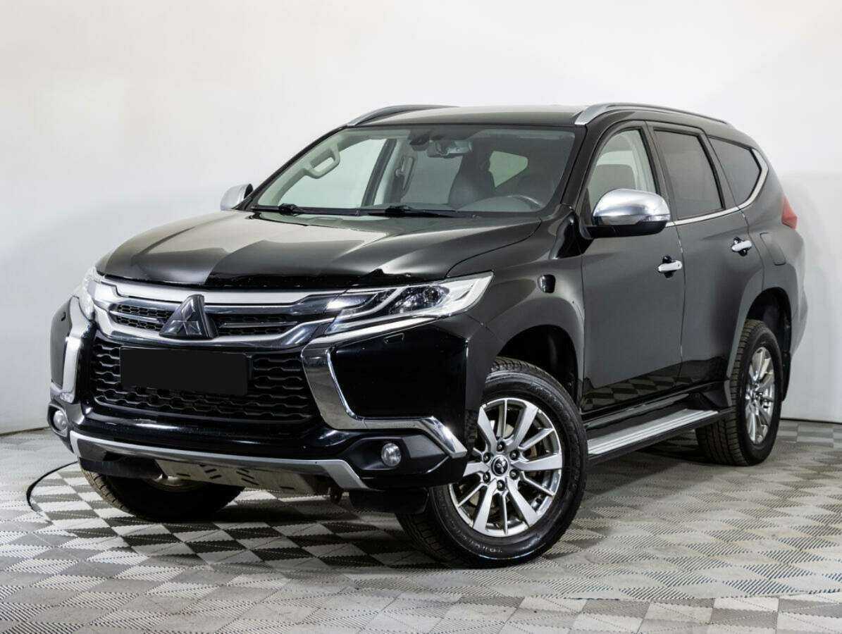 Mitsubishi Pajero Sport с пробегом — 2017 год. Посмотреть фото