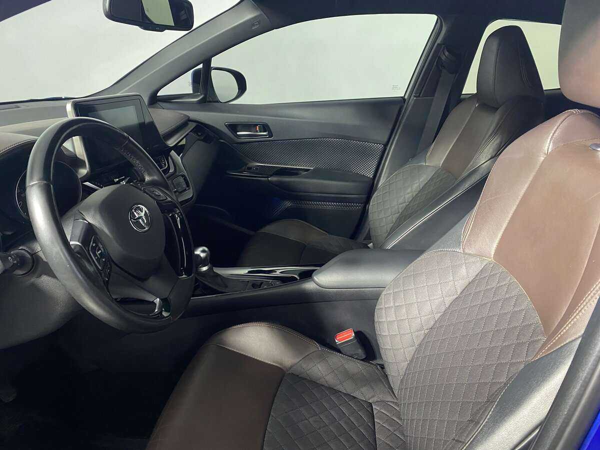 Toyota C-HR с пробегом — 2019 год. Фото: #6