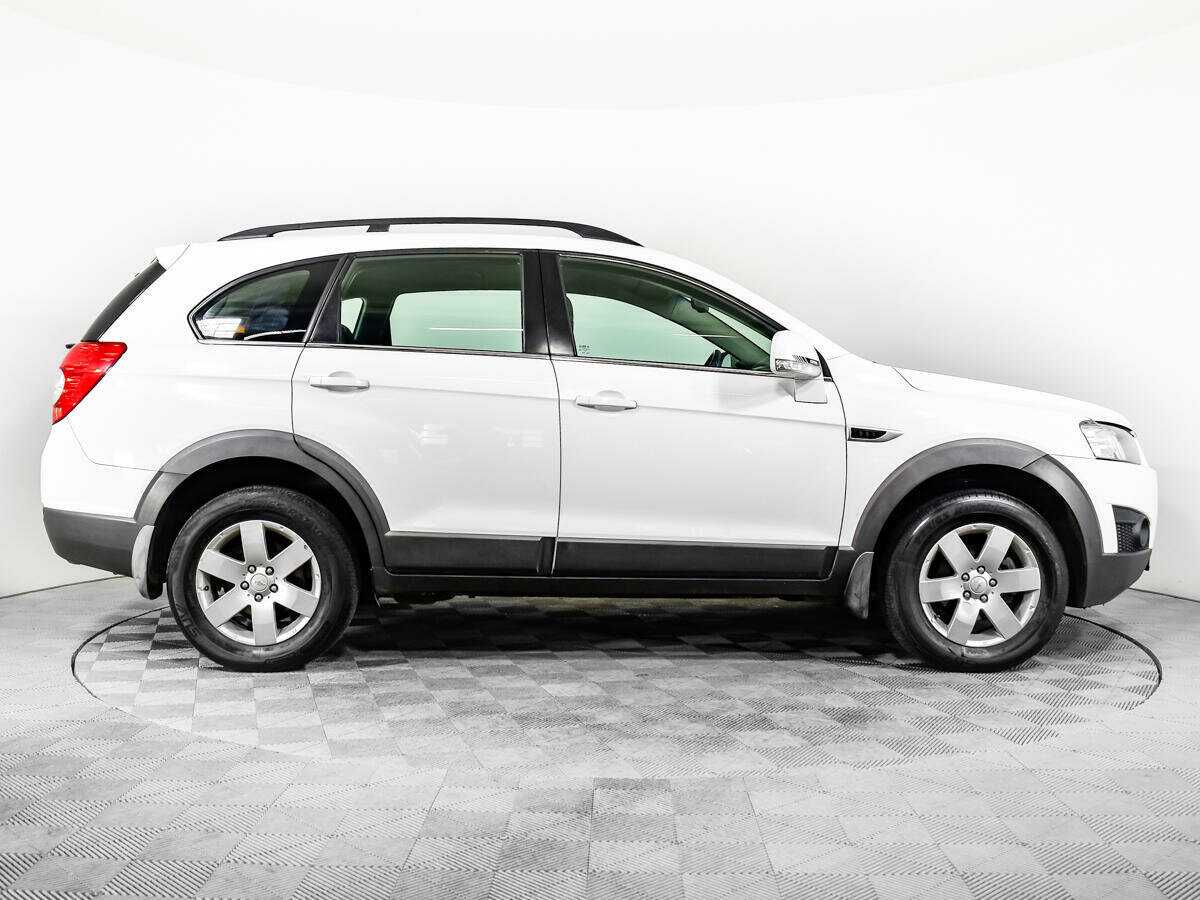 Chevrolet Captiva с пробегом — 2012 год. Фото: #3