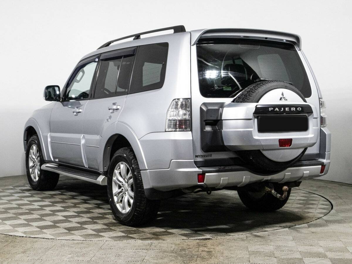 Mitsubishi Pajero с пробегом — 2012 год. Фото: #5