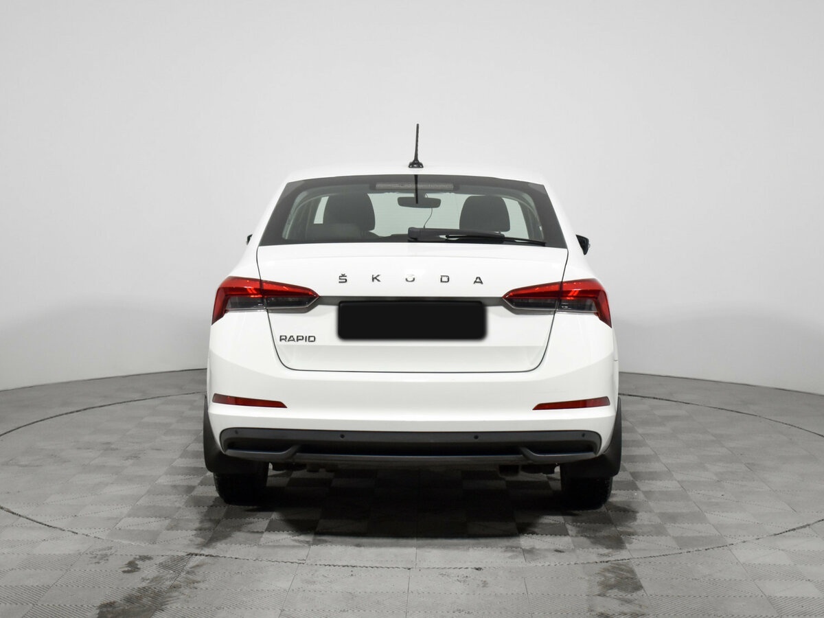Skoda Rapid с пробегом — 2021 год. Фото: #5