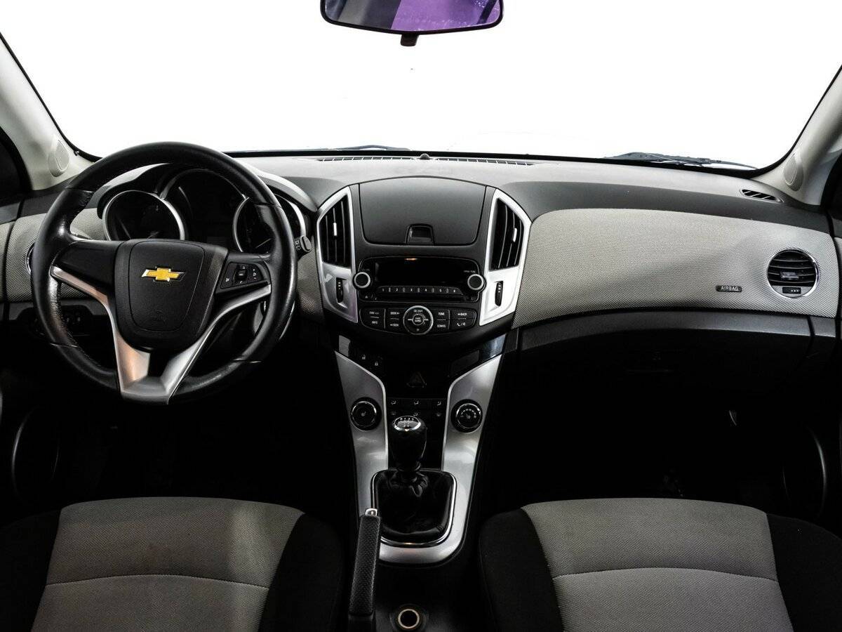 Chevrolet Cruze с пробегом — 2013 год. Фото: #7