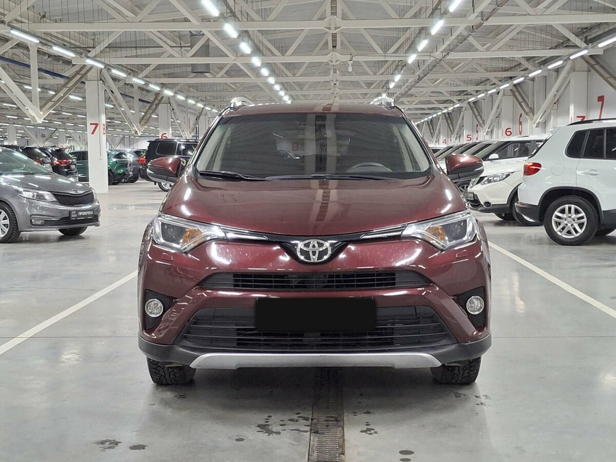 Toyota RAV4 с пробегом — 2016 год. Фото: #1