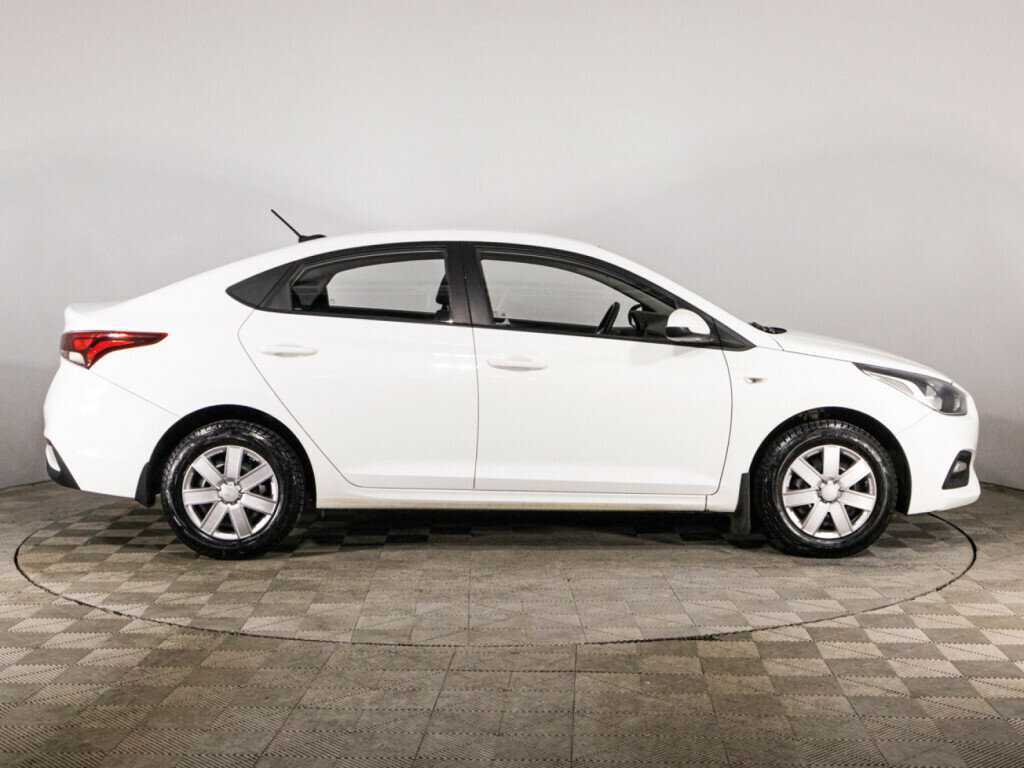 Hyundai Solaris с пробегом — 2017 год. Фото: #3