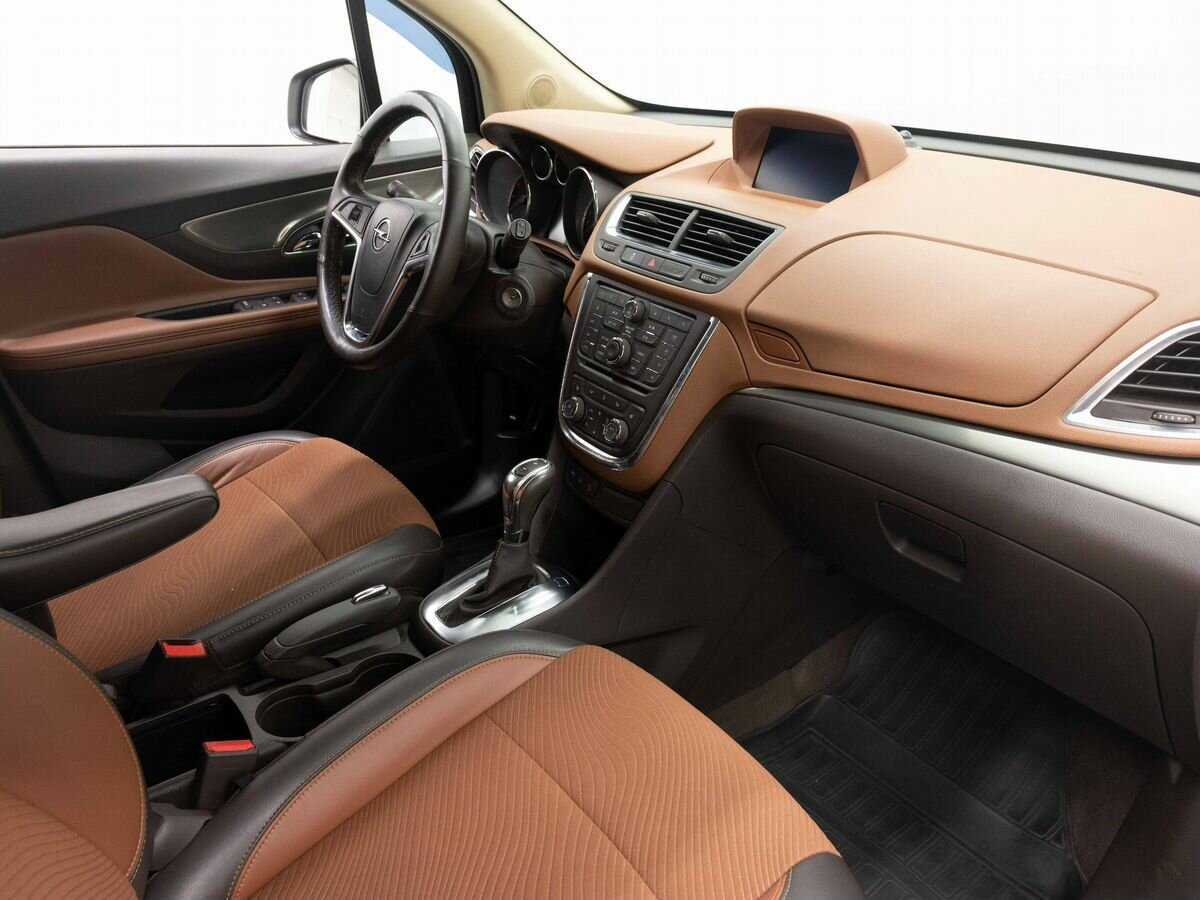 Opel Mokka с пробегом — 2014 год. Фото: #11
