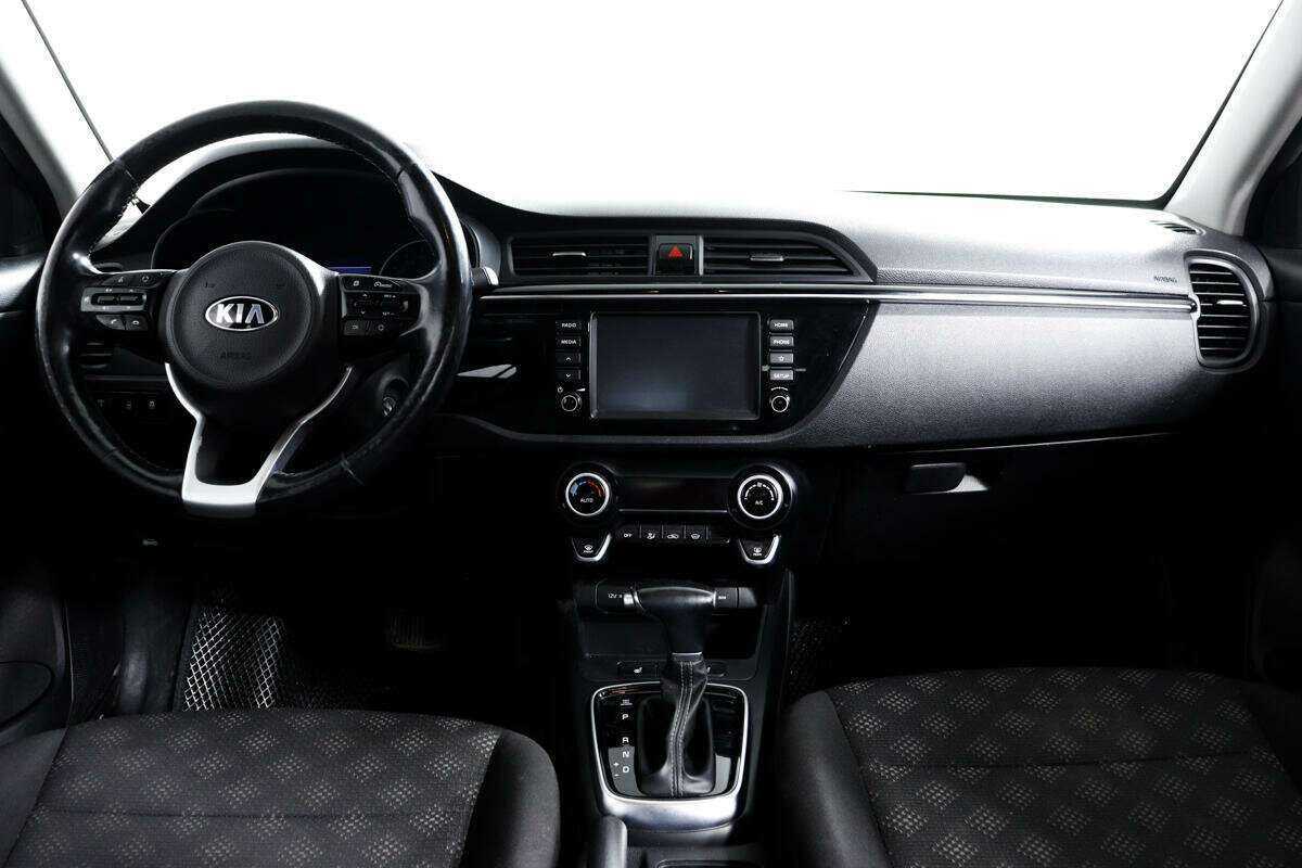 Kia Rio с пробегом — 2018 год. Фото: #10