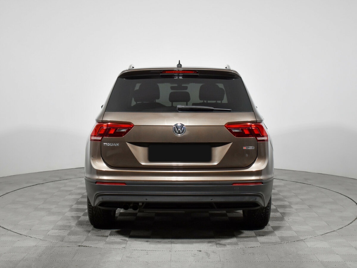 Volkswagen Tiguan с пробегом — 2018 год. Фото: #5