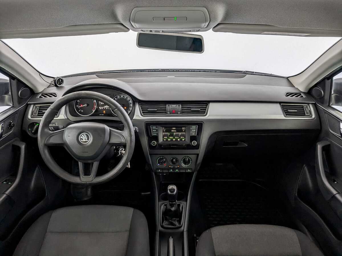 Skoda Rapid с пробегом — 2017 год. Фото: #13