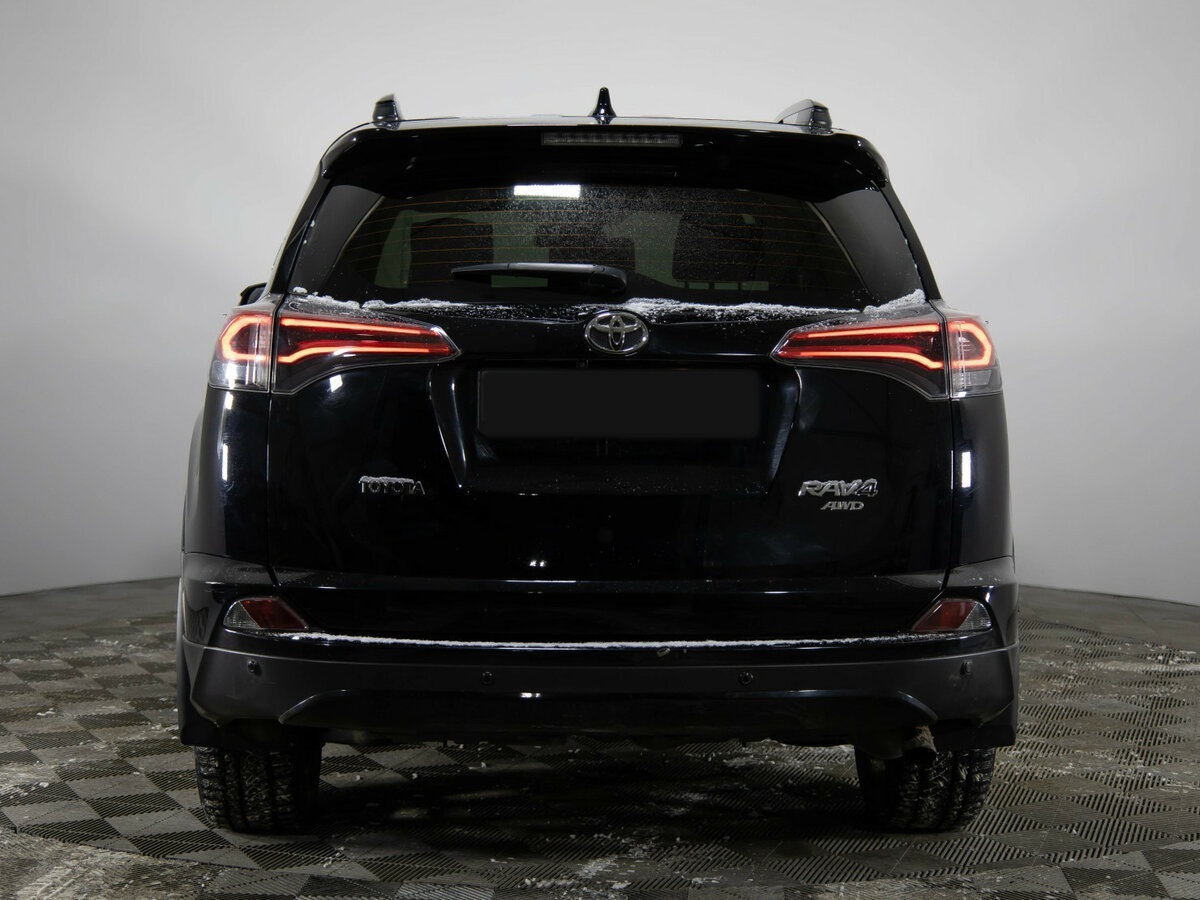 Toyota RAV4 с пробегом — 2019 год. Фото: #4