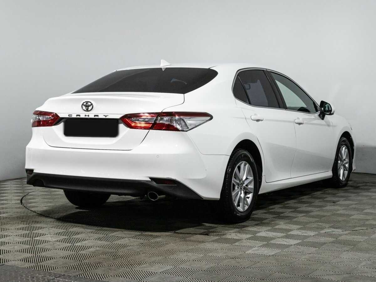 Toyota Camry с пробегом — 2019 год. Фото: #3