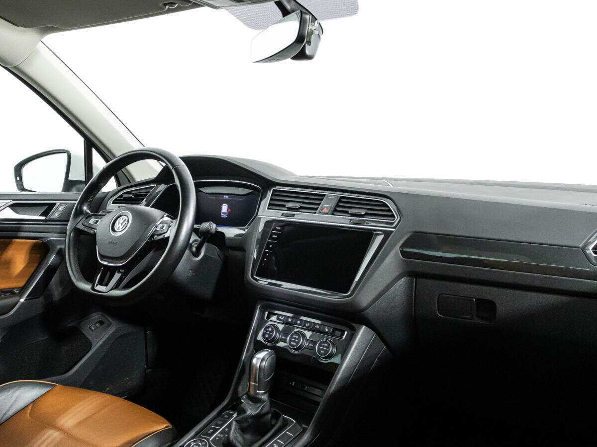 Volkswagen Tiguan с пробегом — 2017 год. Фото: #8