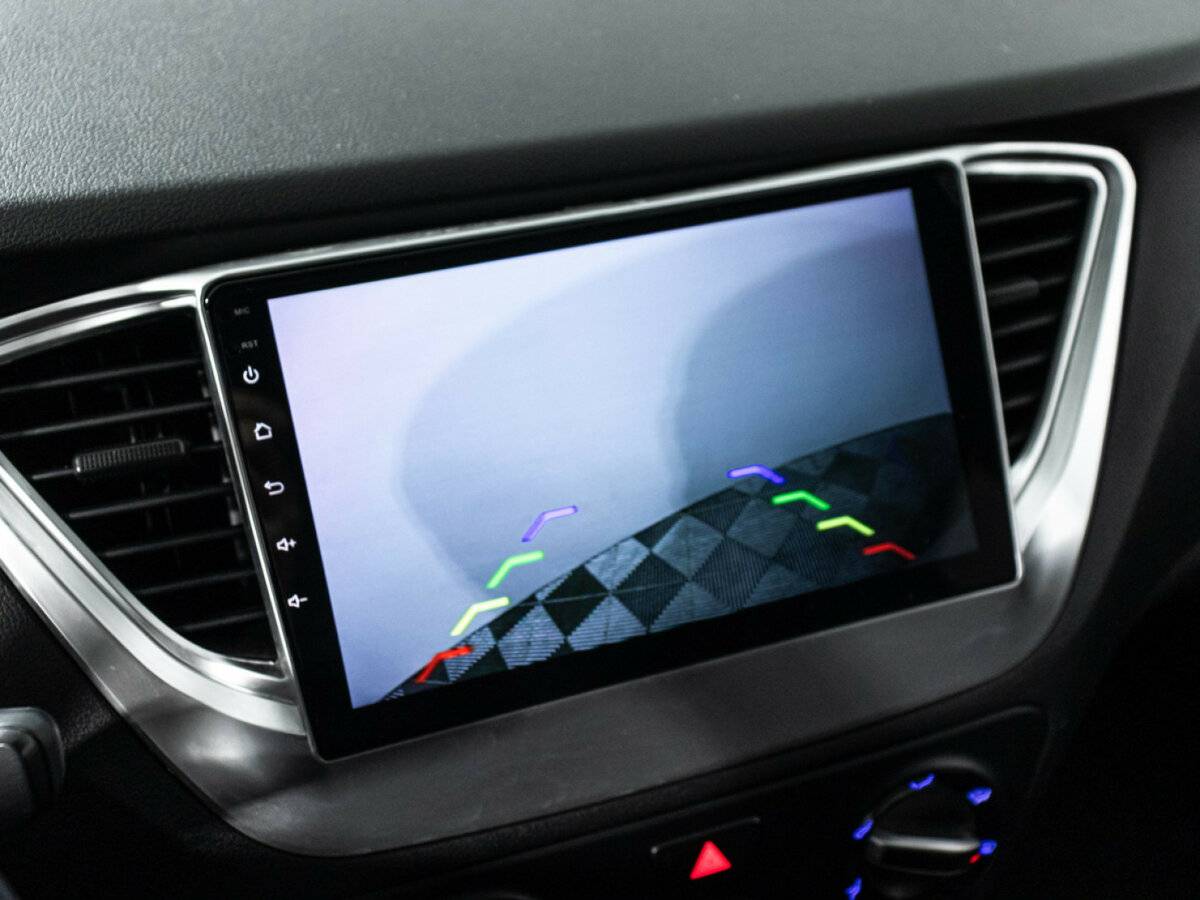 Hyundai Solaris с пробегом — 2018 год. Фото: #13