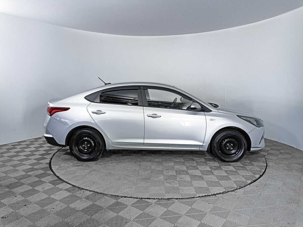 Hyundai Solaris с пробегом — 2021 год. Фото: #3