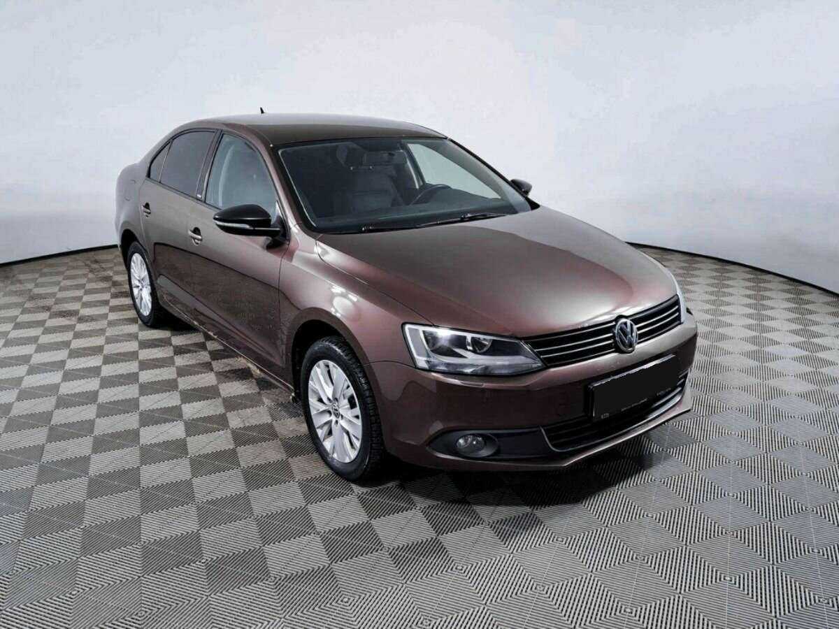 Volkswagen Jetta с пробегом — 2014 год. Фото: #2