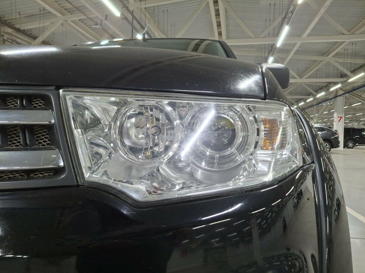 Mitsubishi Pajero Sport с пробегом — 2014 год. Фото: #16