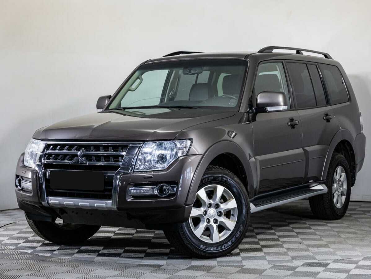 Mitsubishi Pajero с пробегом — 2015 год. Посмотреть фото