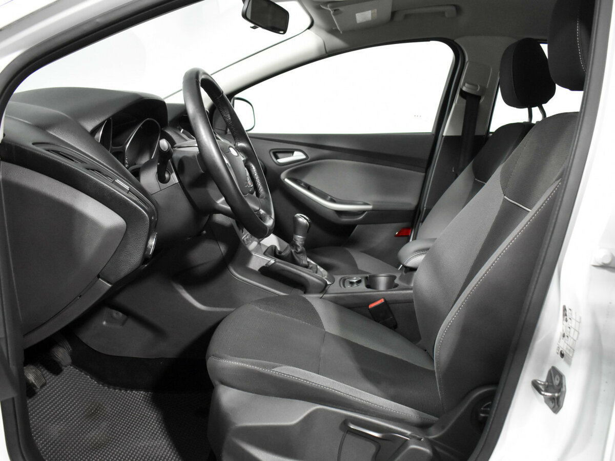 Ford Focus с пробегом — 2014 год. Фото: #8