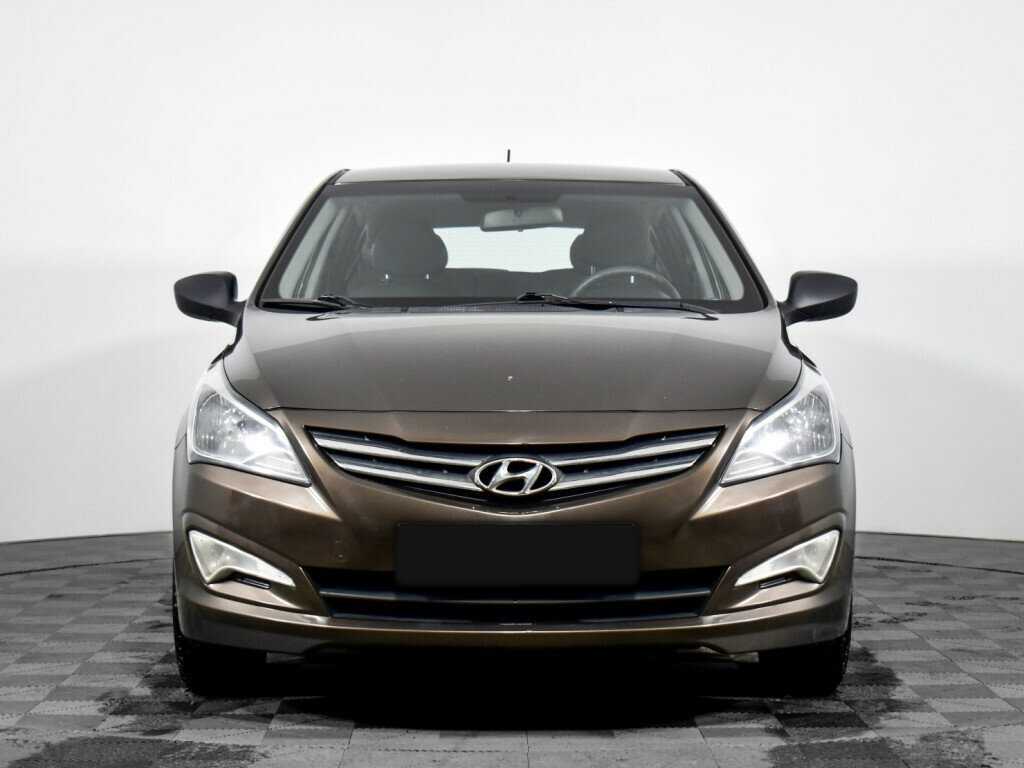 Hyundai Solaris с пробегом — 2015 год. Фото: #1