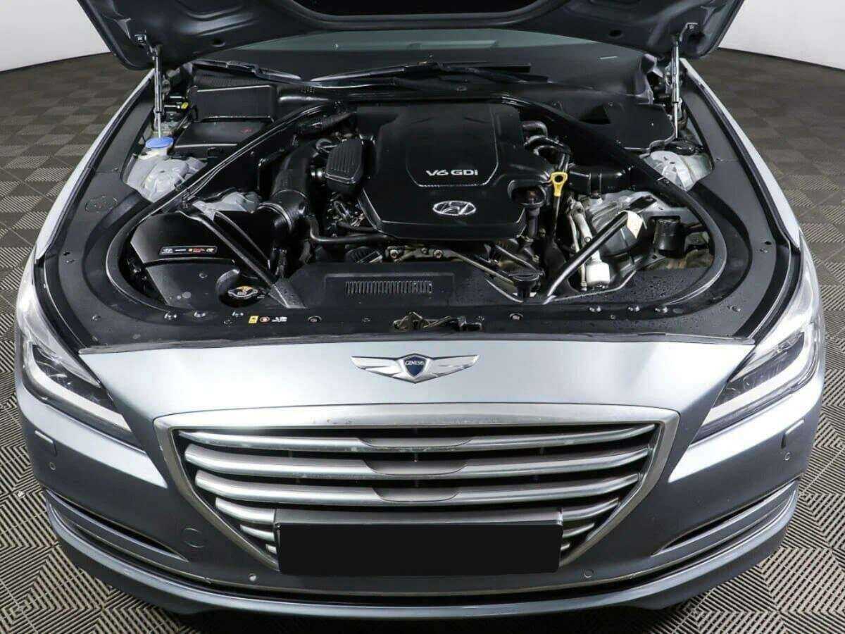 Hyundai Genesis с пробегом — 2014 год. Фото: #15