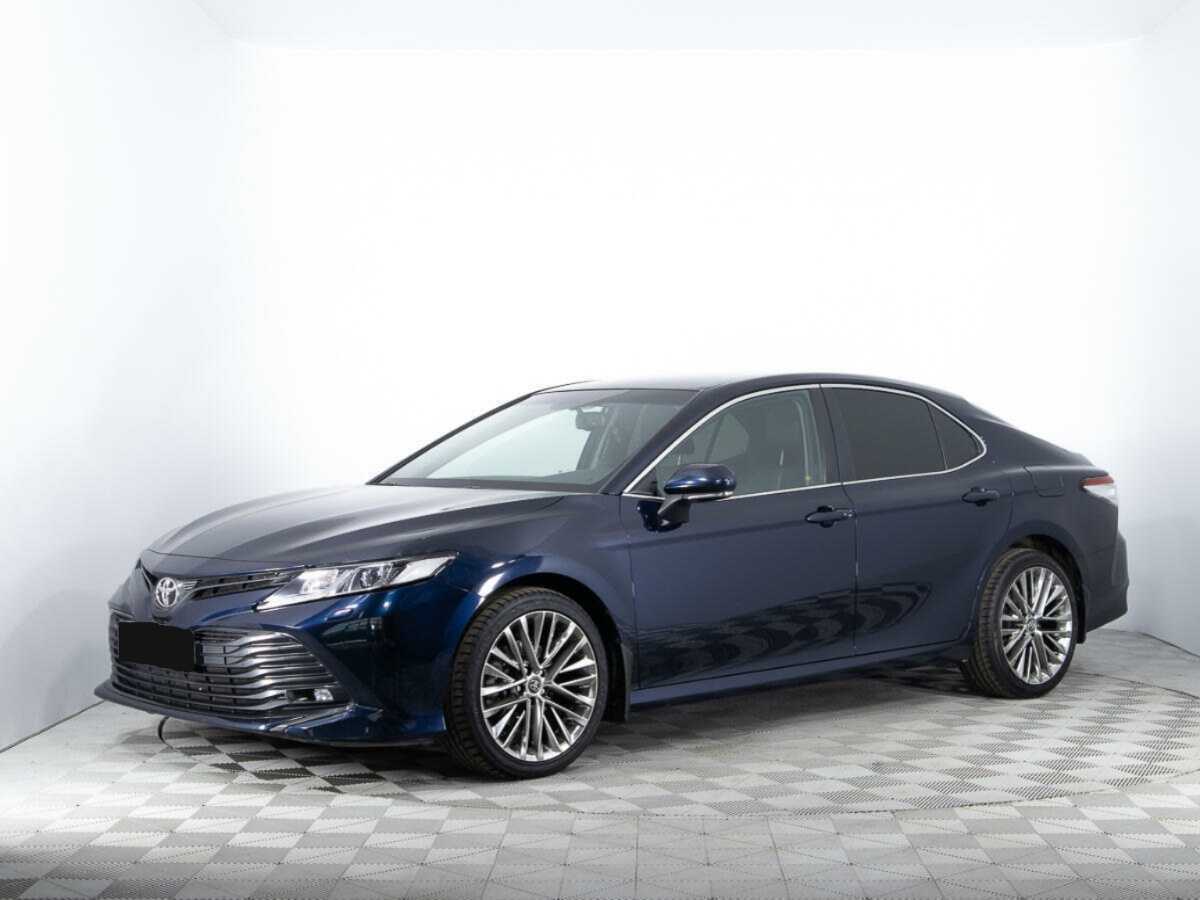 Toyota Camry с пробегом — 2018 год. Посмотреть фото