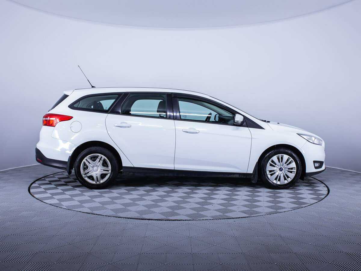 Ford Focus с пробегом — 2015 год. Фото: #3