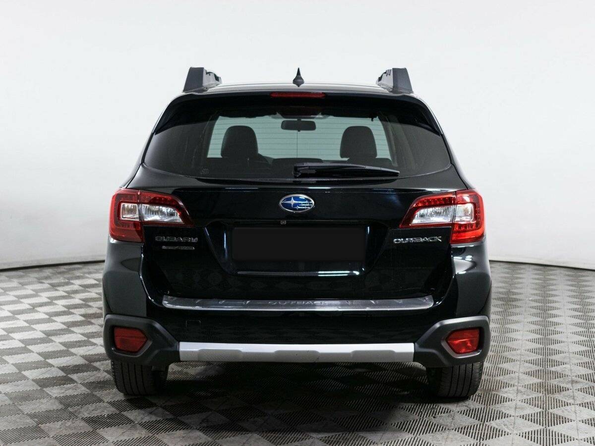 Subaru Outback с пробегом — 2015 год. Фото: #4