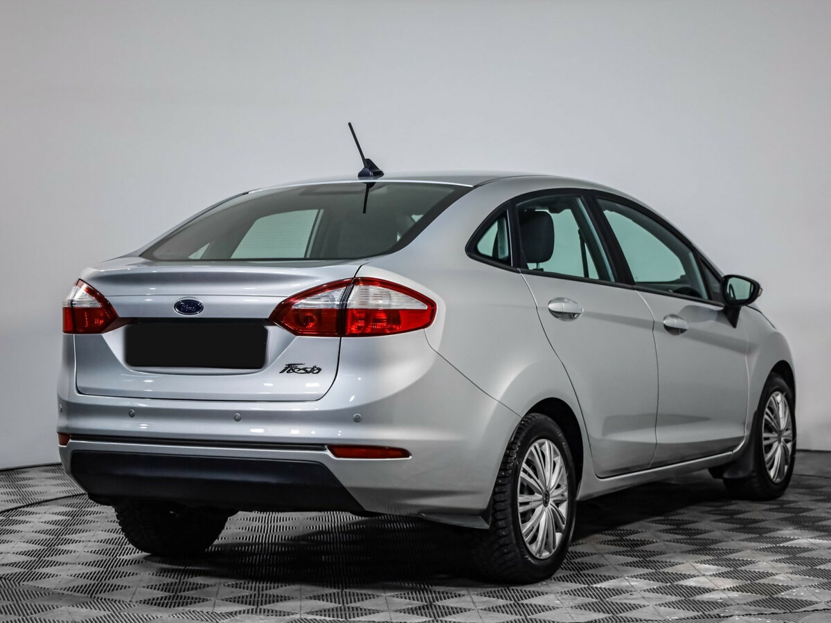 Ford Fiesta с пробегом — 2016 год. Фото: #3