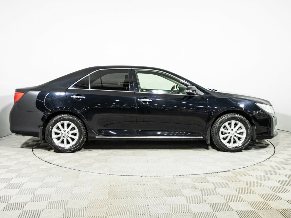 Toyota Camry с пробегом — 2012 год. Фото: #3