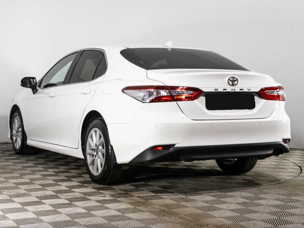 Toyota Camry с пробегом — 2021 год. Фото: #6