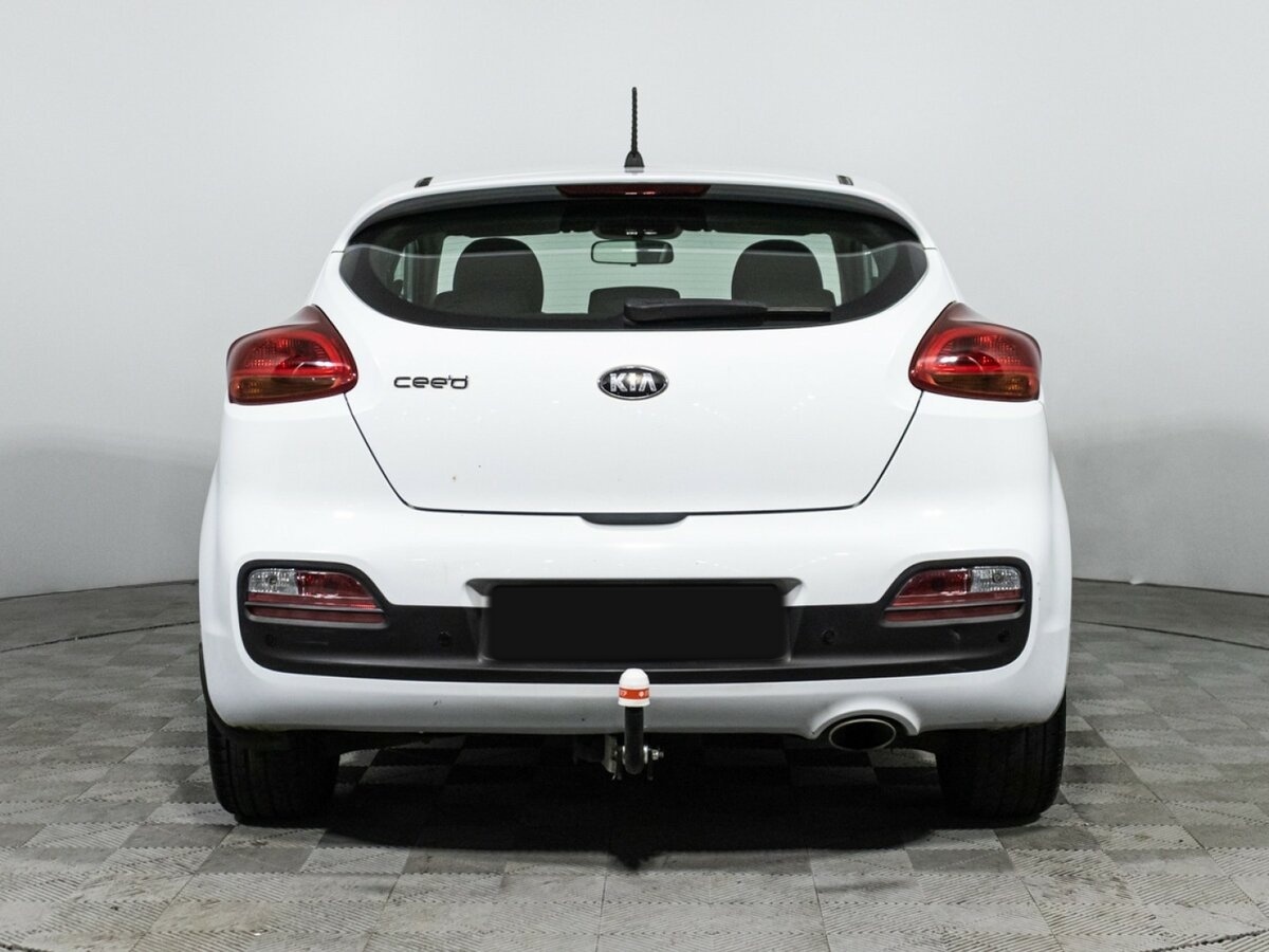 Kia Ceed с пробегом — 2013 год. Фото: #5