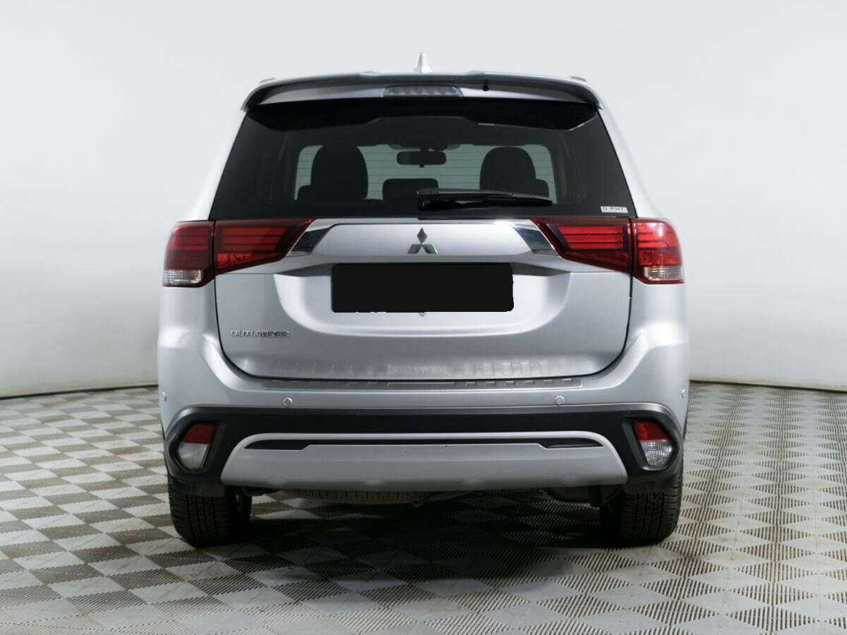 Mitsubishi Outlander с пробегом — 2021 год. Фото: #5