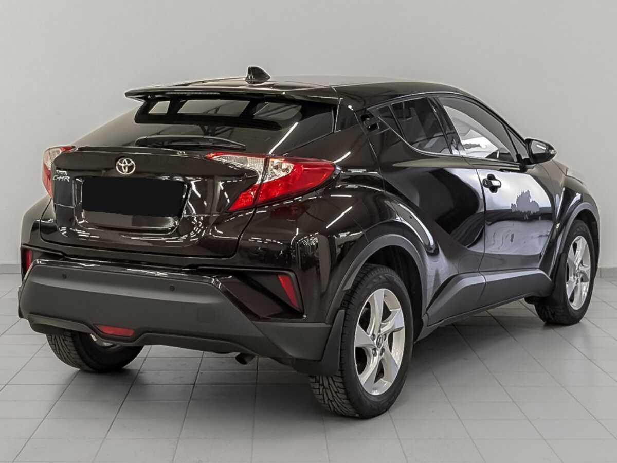 Toyota C-HR с пробегом — 2019 год. Фото: #4
