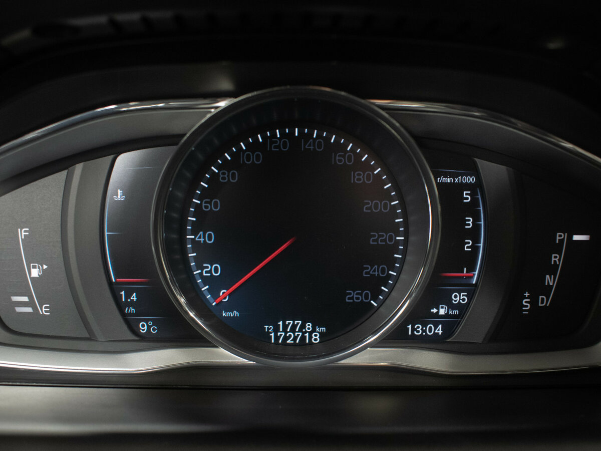 Volvo XC60 с пробегом — 2015 год. Фото: #11