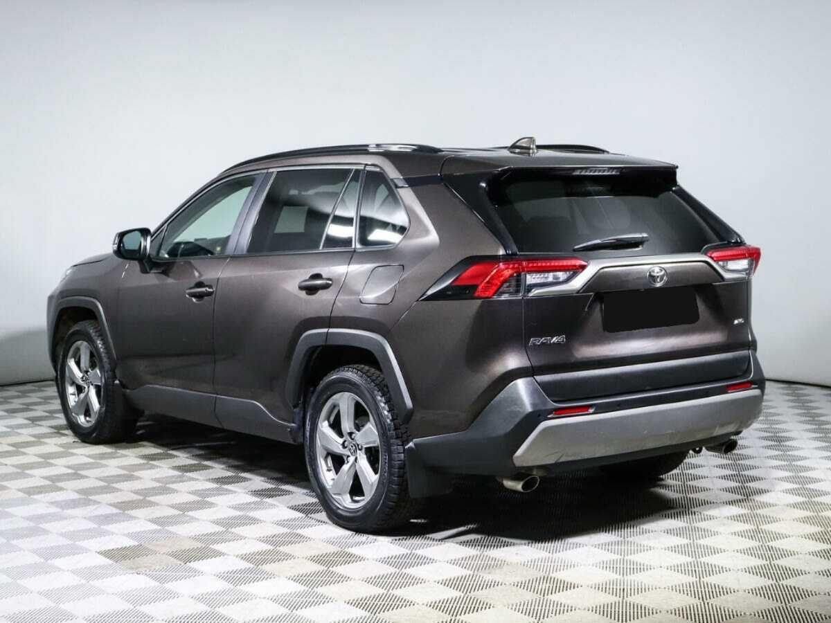Toyota RAV4 с пробегом — 2019 год. Фото: #5