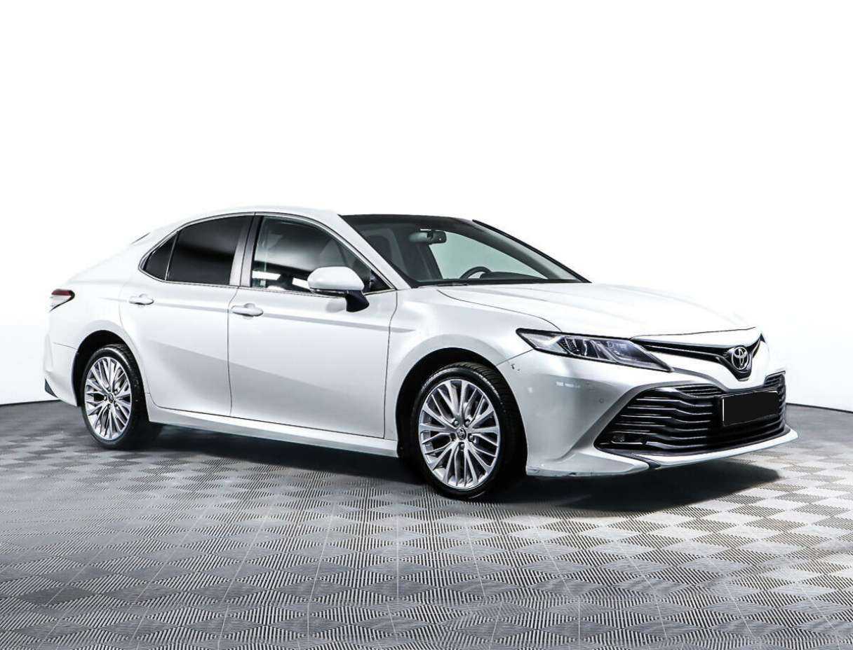 Toyota Camry с пробегом — 2020 год. Фото: #2