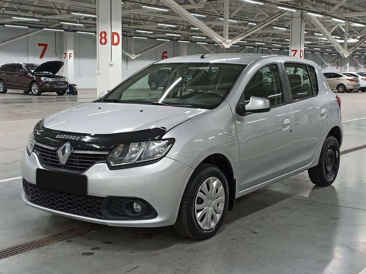 Renault Sandero с пробегом — 2017 год. Посмотреть фото