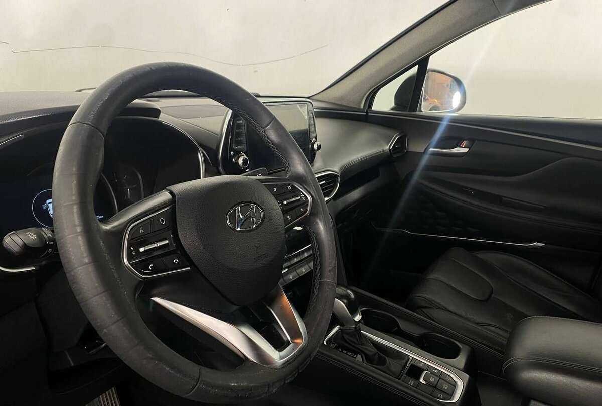 Hyundai Santa Fe с пробегом — 2018 год. Фото: #12