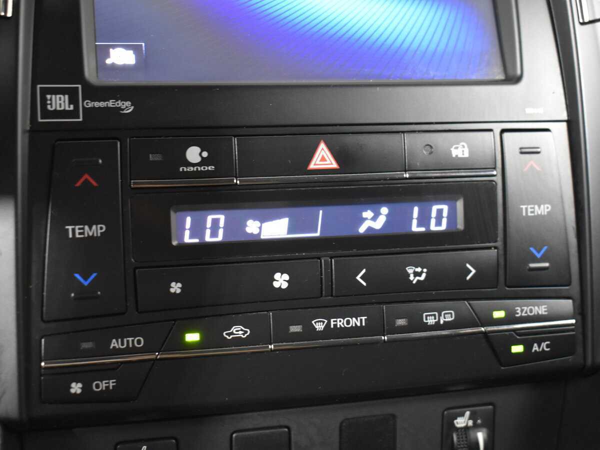 Toyota Camry с пробегом — 2015 год. Фото: #16