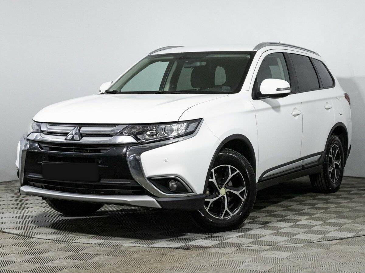 Mitsubishi Outlander с пробегом — 2016 год. Посмотреть фото