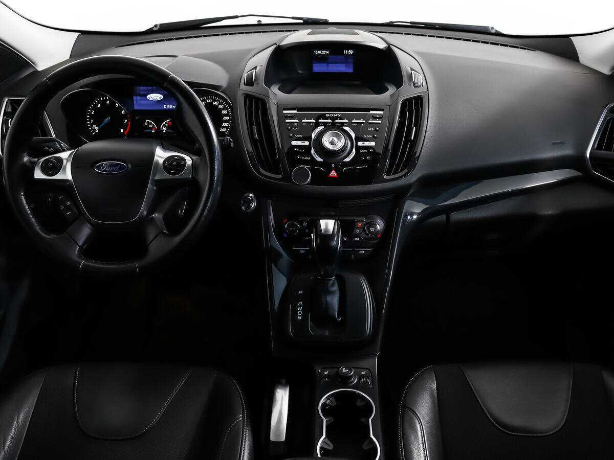Ford Kuga с пробегом — 2014 год. Фото: #13