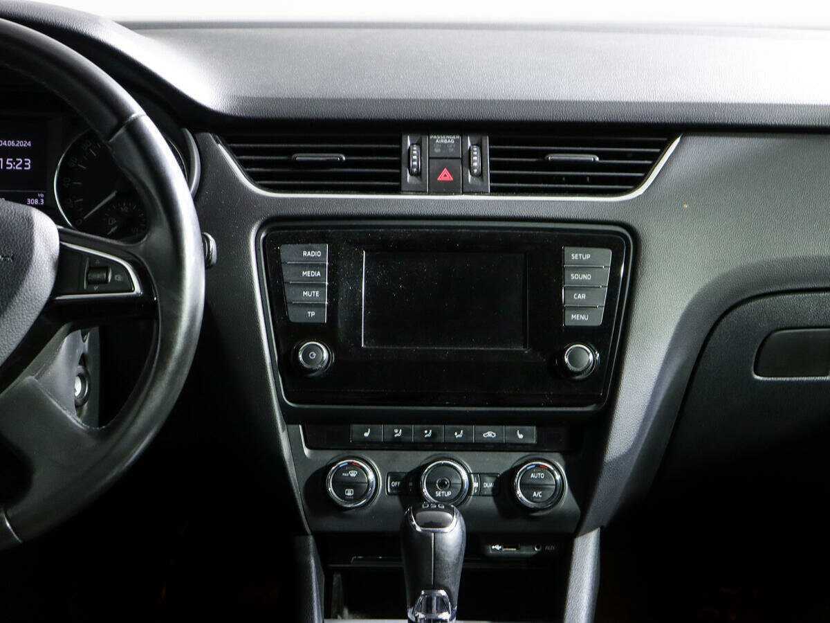 Skoda Octavia с пробегом — 2014 год. Фото: #12