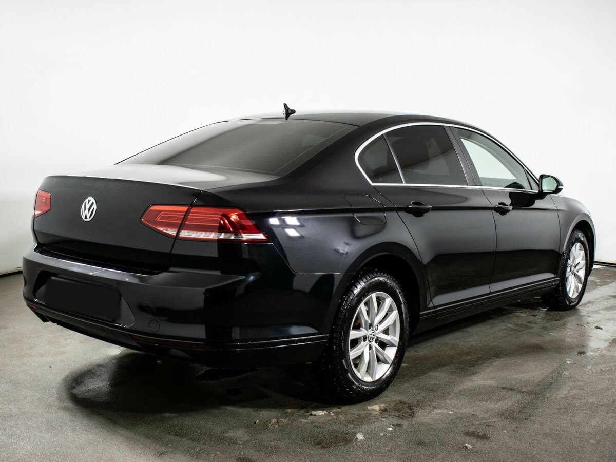 Volkswagen Passat с пробегом — 2017 год. Фото: #3