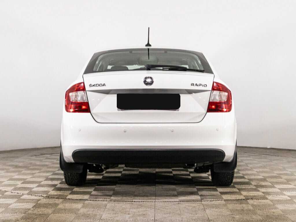 Skoda Rapid с пробегом — 2017 год. Фото: #5