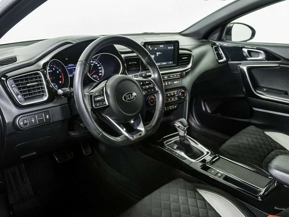 Kia Proceed с пробегом — 2019 год. Фото: #8