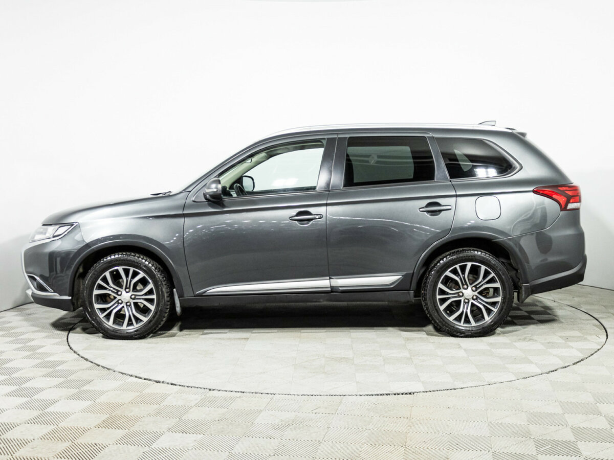 Mitsubishi Outlander с пробегом — 2017 год. Фото: #7