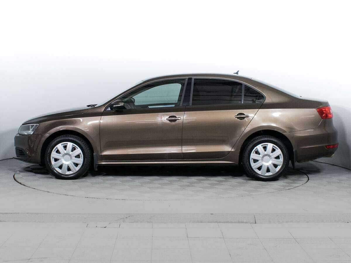Volkswagen Jetta с пробегом — 2012 год. Фото: #7