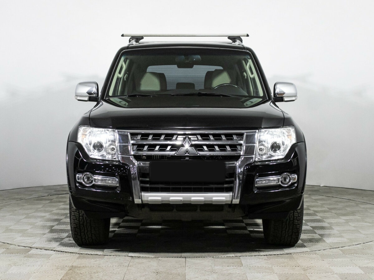 Mitsubishi Pajero с пробегом — 2017 год. Фото: #1