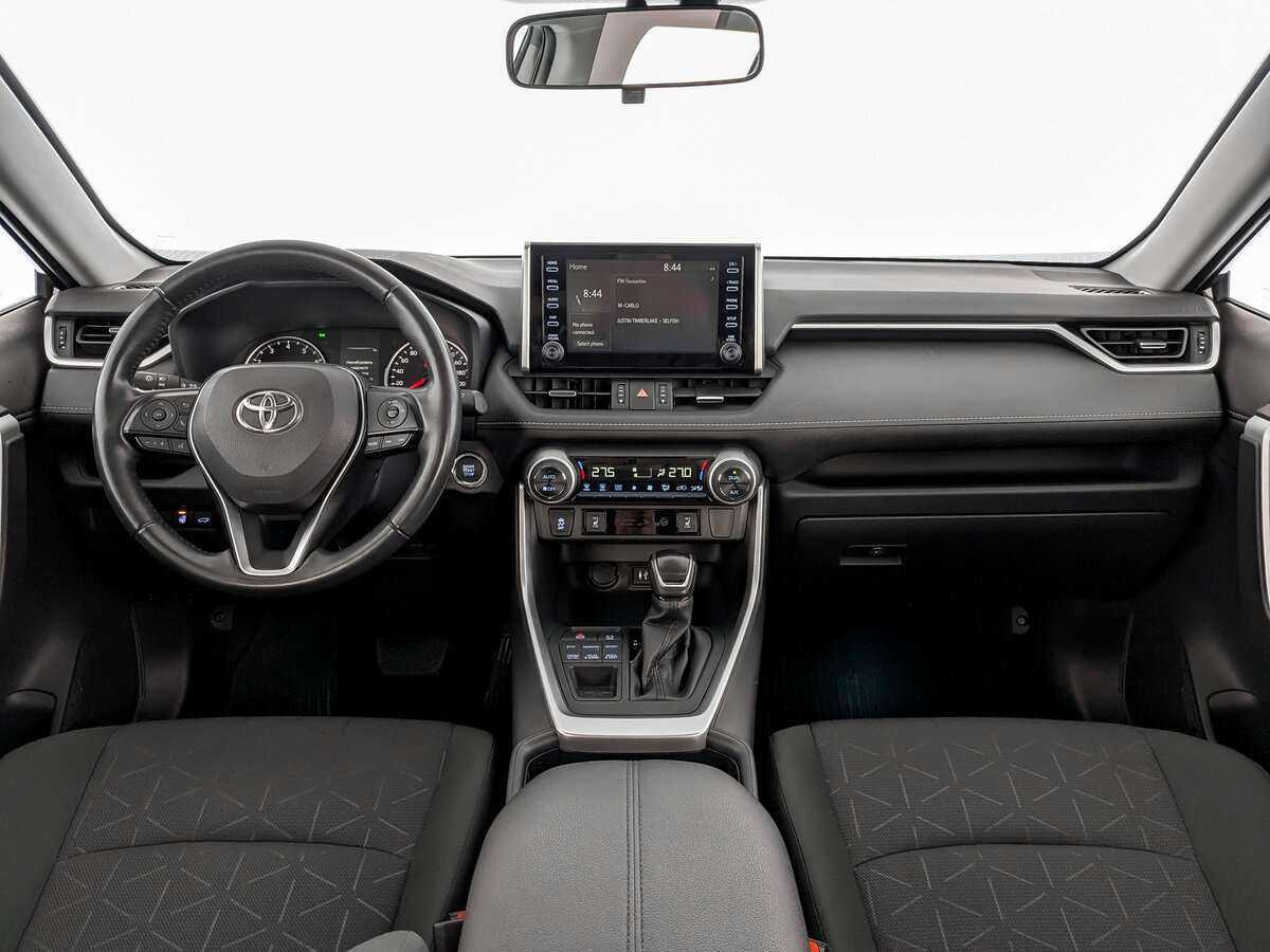 Toyota RAV4 с пробегом — 2020 год. Фото: #11
